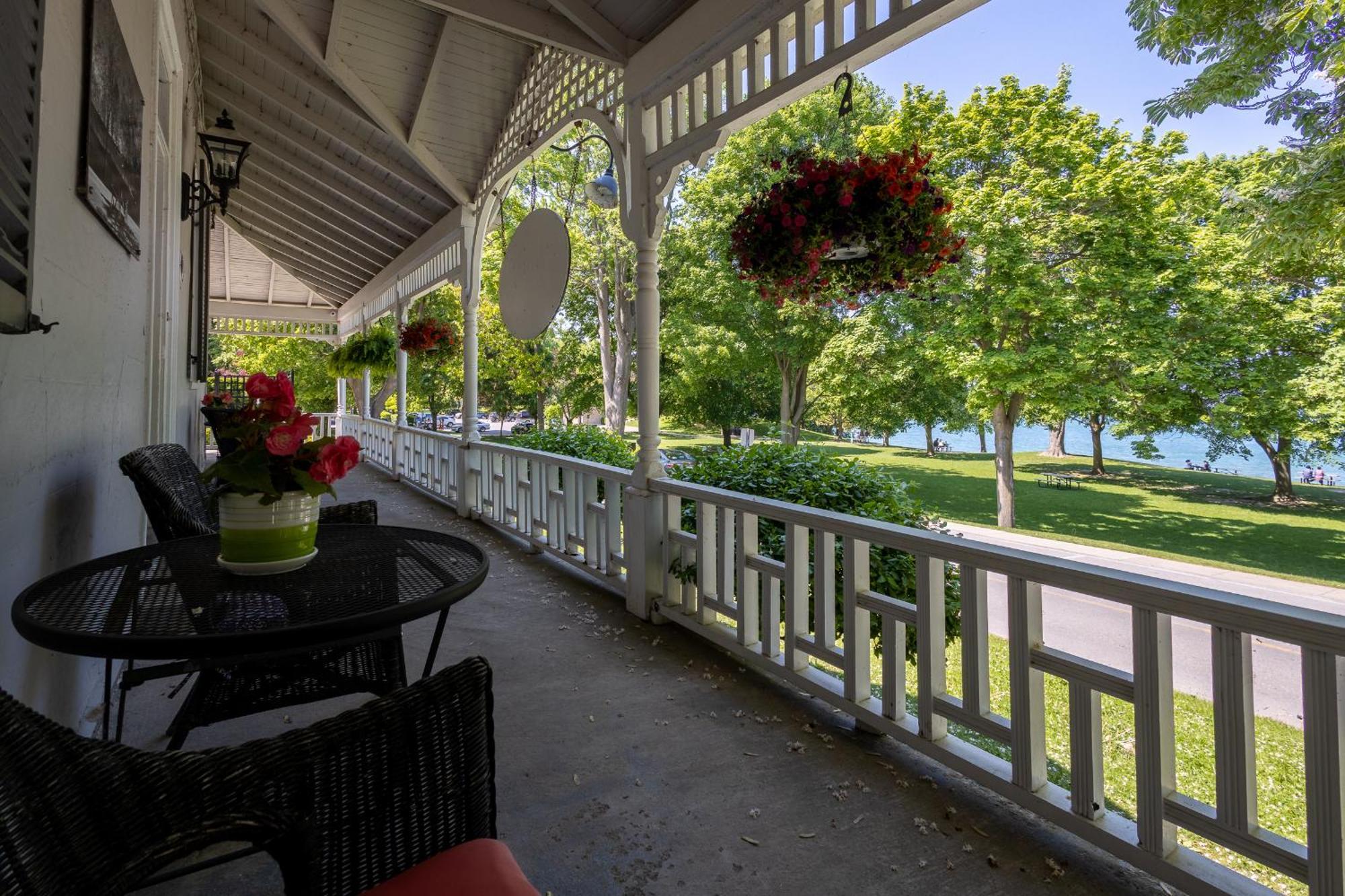 The Old Bank House Hotel Niagara-on-the-Lake Exterior photo